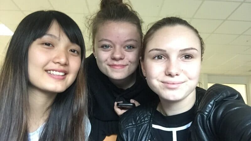 小女孩蛻變成了亭亭玉立的少女！ – 法國高中交換學生家長心得分享